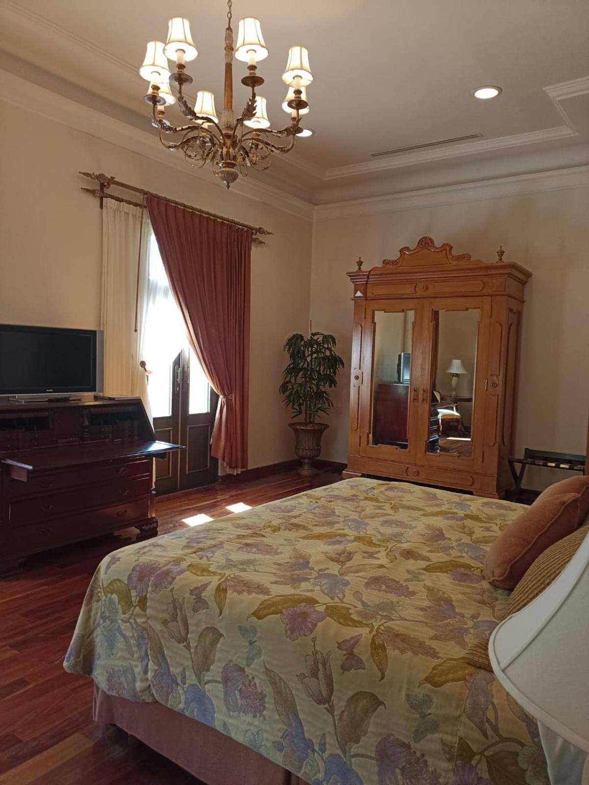 Hotel Real Hacienda Santo Tomas Colonia Gustavo Baz Prada ภายนอก รูปภาพ