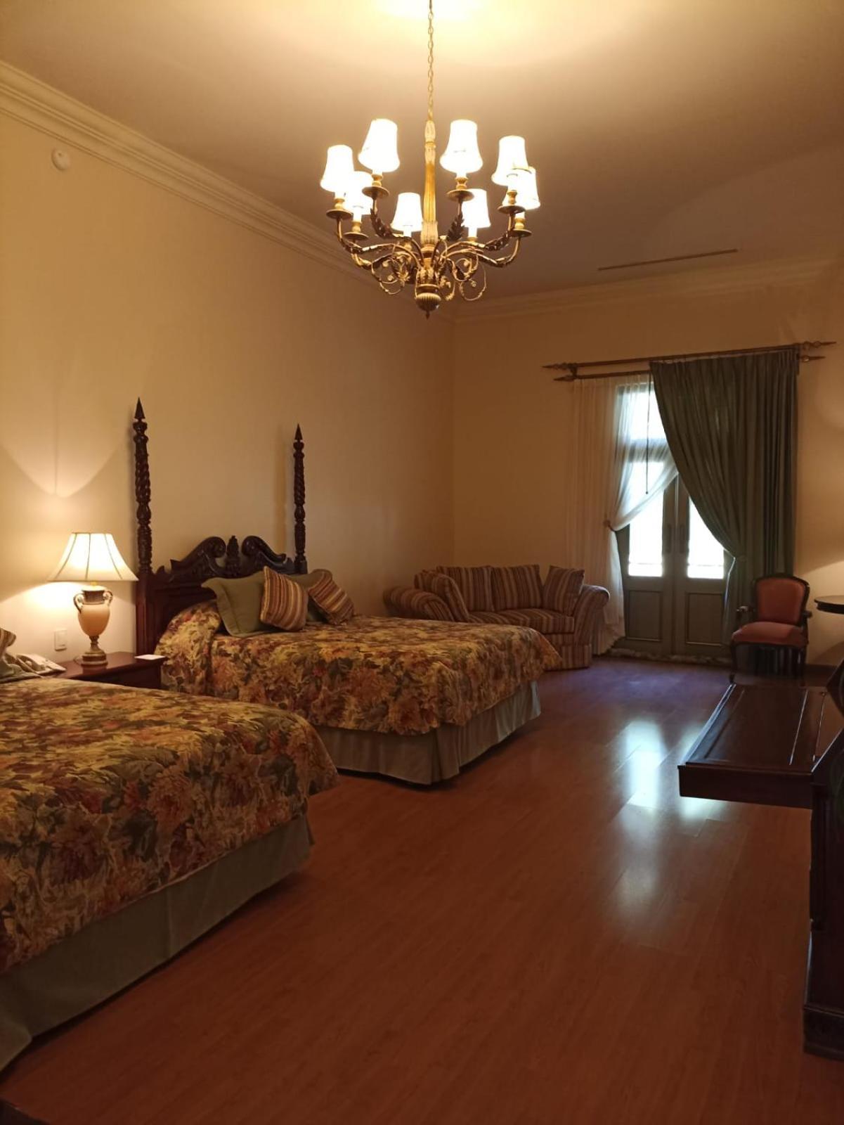 Hotel Real Hacienda Santo Tomas Colonia Gustavo Baz Prada ภายนอก รูปภาพ