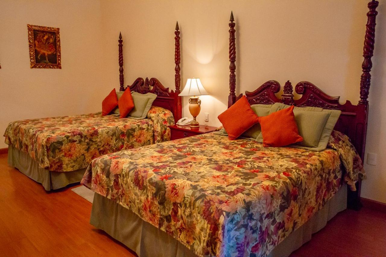 Hotel Real Hacienda Santo Tomas Colonia Gustavo Baz Prada ภายนอก รูปภาพ